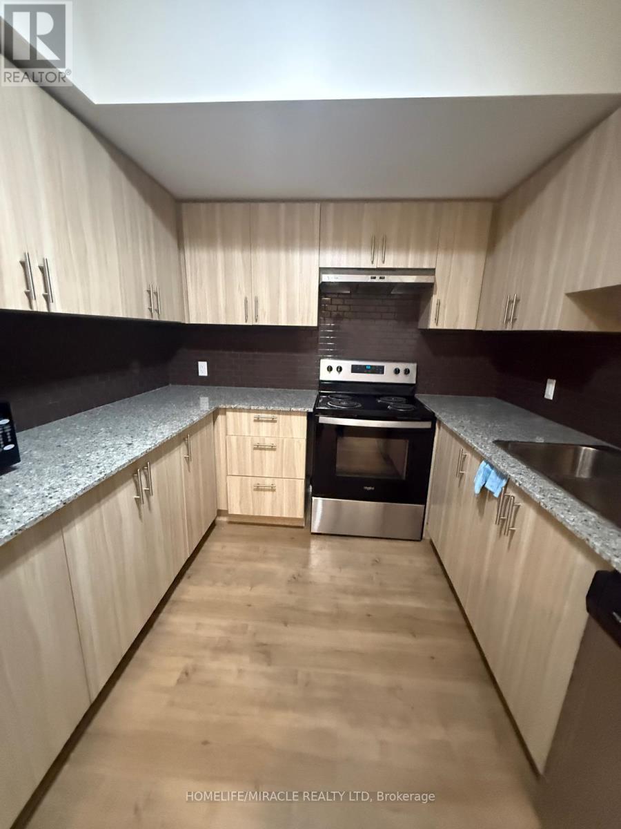 B - 112 - 275 Larch Street, Waterloo, Ontario  N2L 3R2 - Photo 7 - X12431179