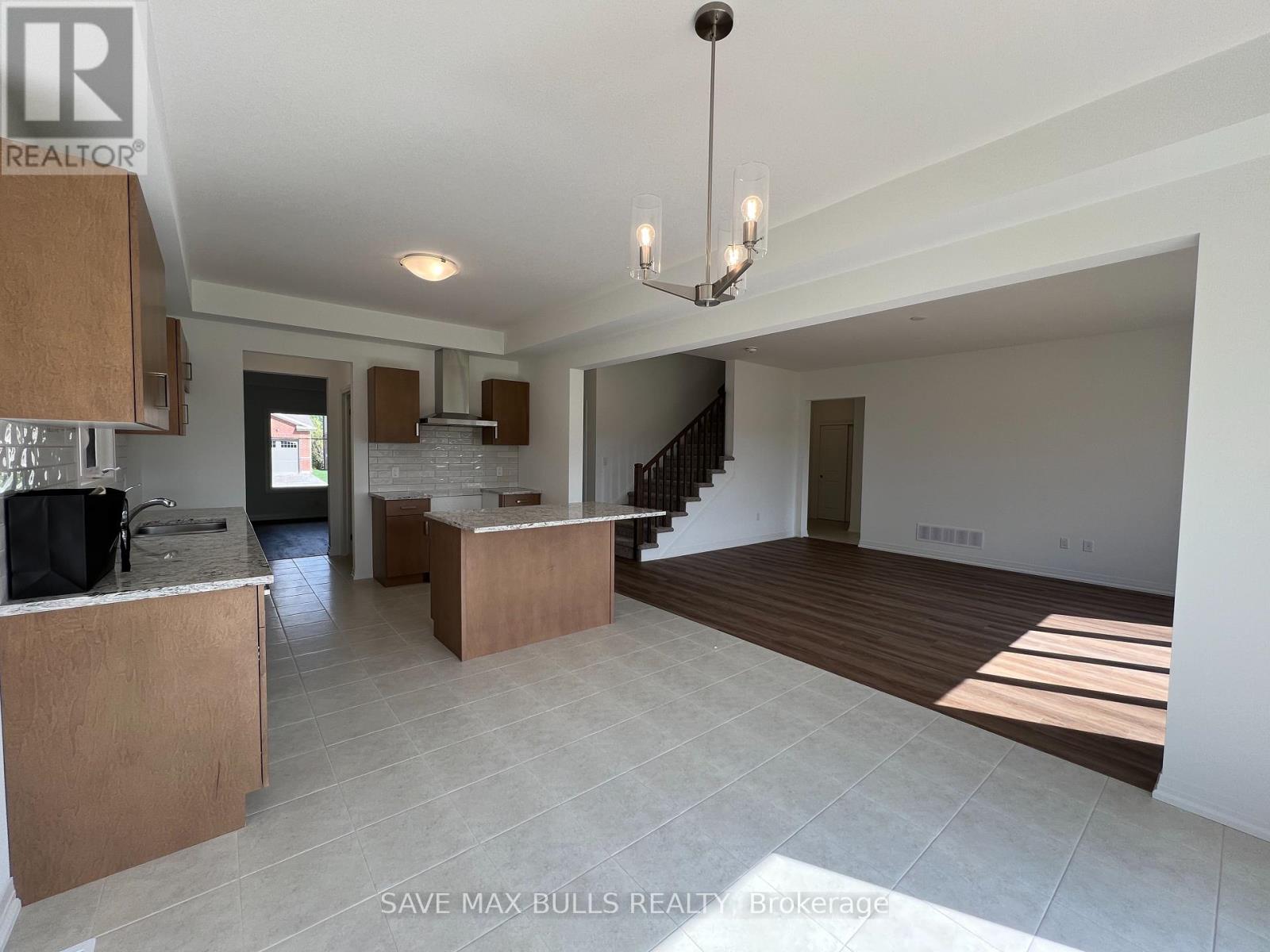 145 Westcott Road, Welland, Ontario  L3C 0K9 - Photo 12 - X12431180