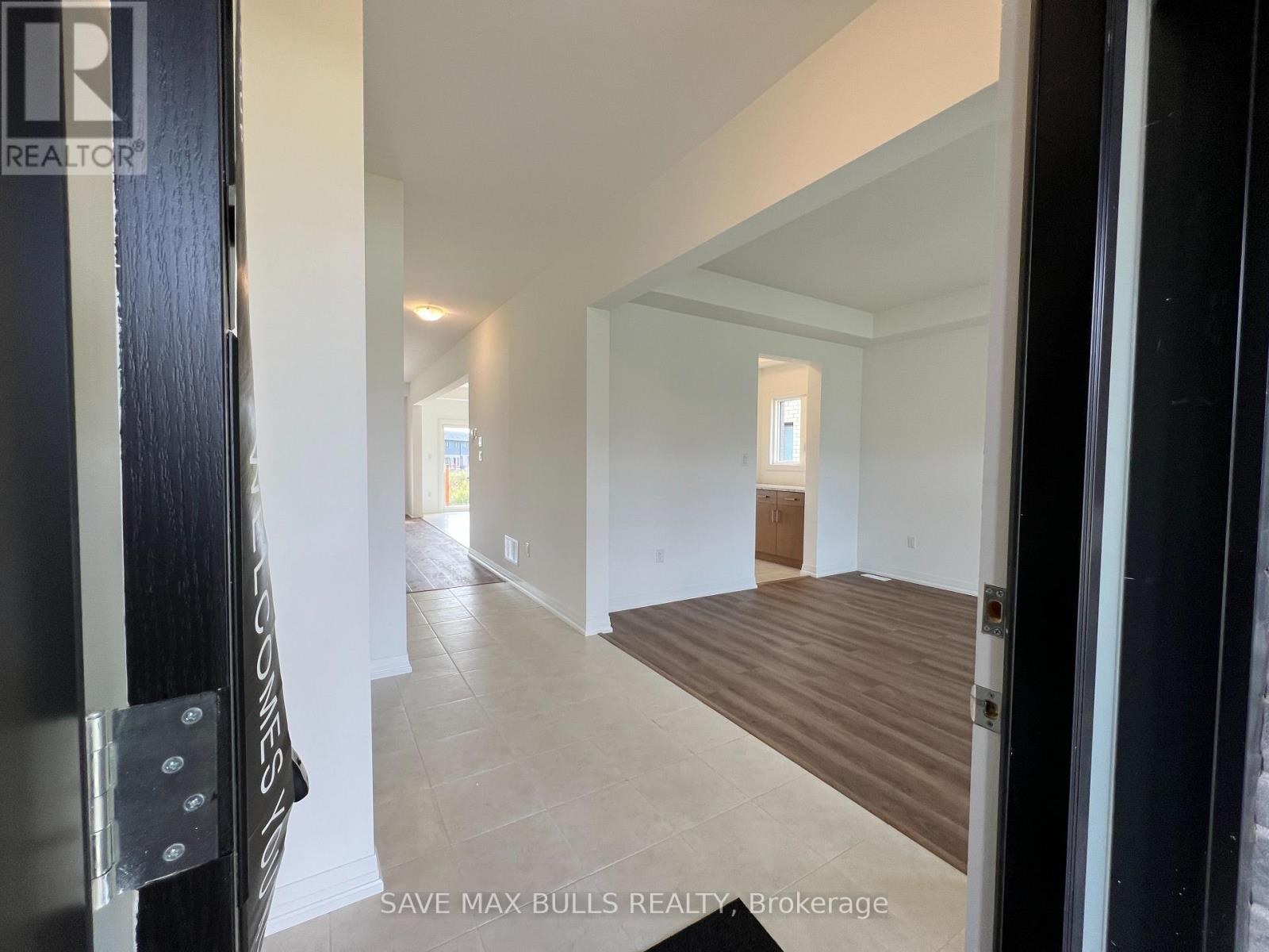 145 Westcott Road, Welland, Ontario  L3C 0K9 - Photo 2 - X12431180