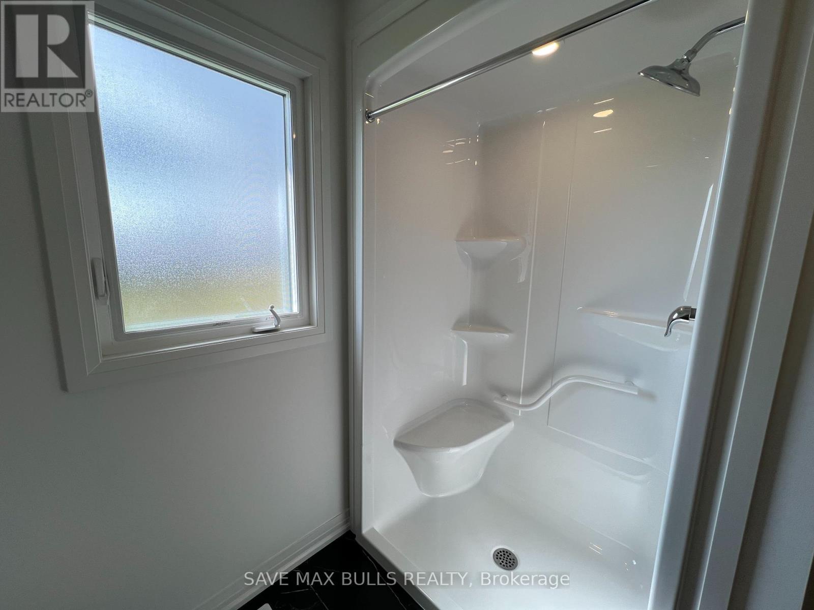 145 Westcott Road, Welland, Ontario  L3C 0K9 - Photo 23 - X12431180