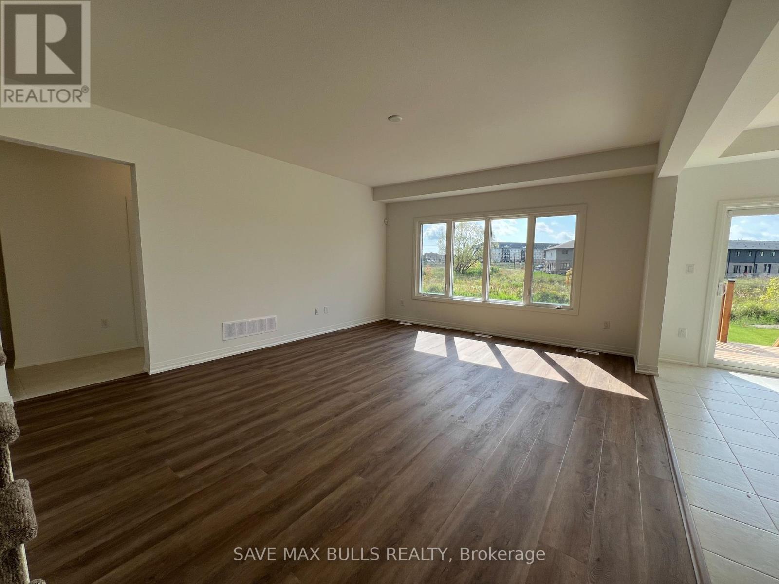 145 Westcott Road, Welland, Ontario  L3C 0K9 - Photo 6 - X12431180