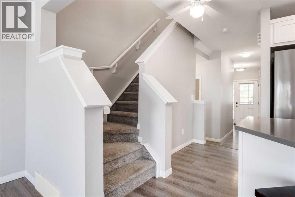 157 Hillcrest Square Sw, Airdrie, Alberta  T4B 4J1 - Photo 15 - A2259294