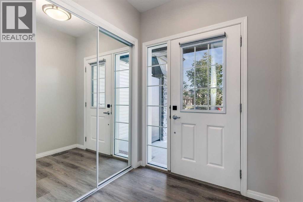 157 Hillcrest Square Sw, Airdrie, Alberta  T4B 4J1 - Photo 2 - A2259294