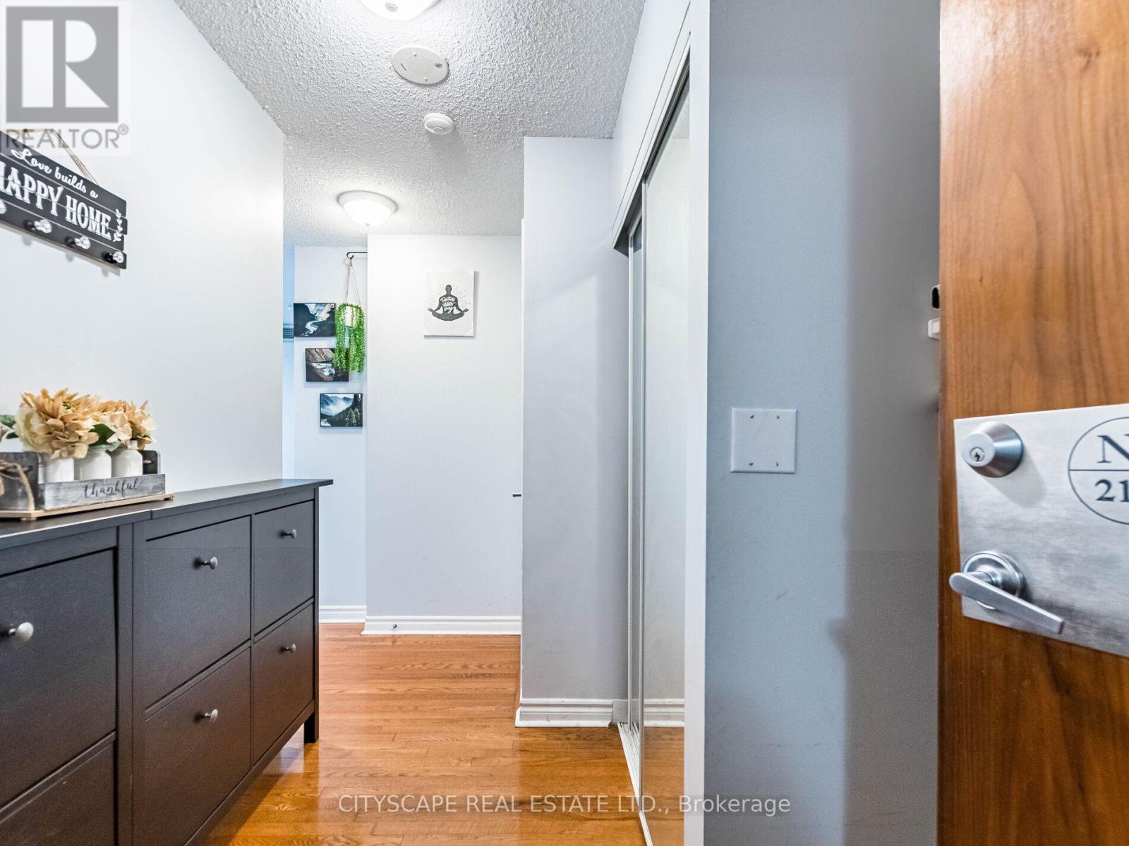 2111 - 1 Elm Drive W, Mississauga, Ontario  L5B 4M1 - Photo 6 - W12431186