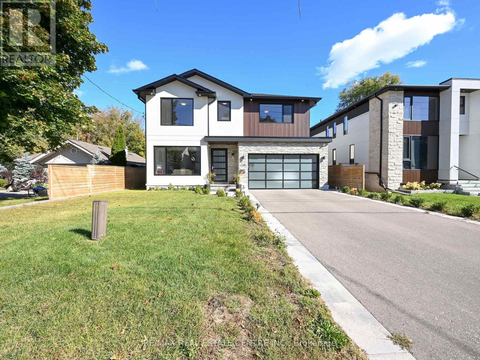 1181 Ogden Avenue, Mississauga, Ontario  L5E 2G8 - Photo 3 - W12428239