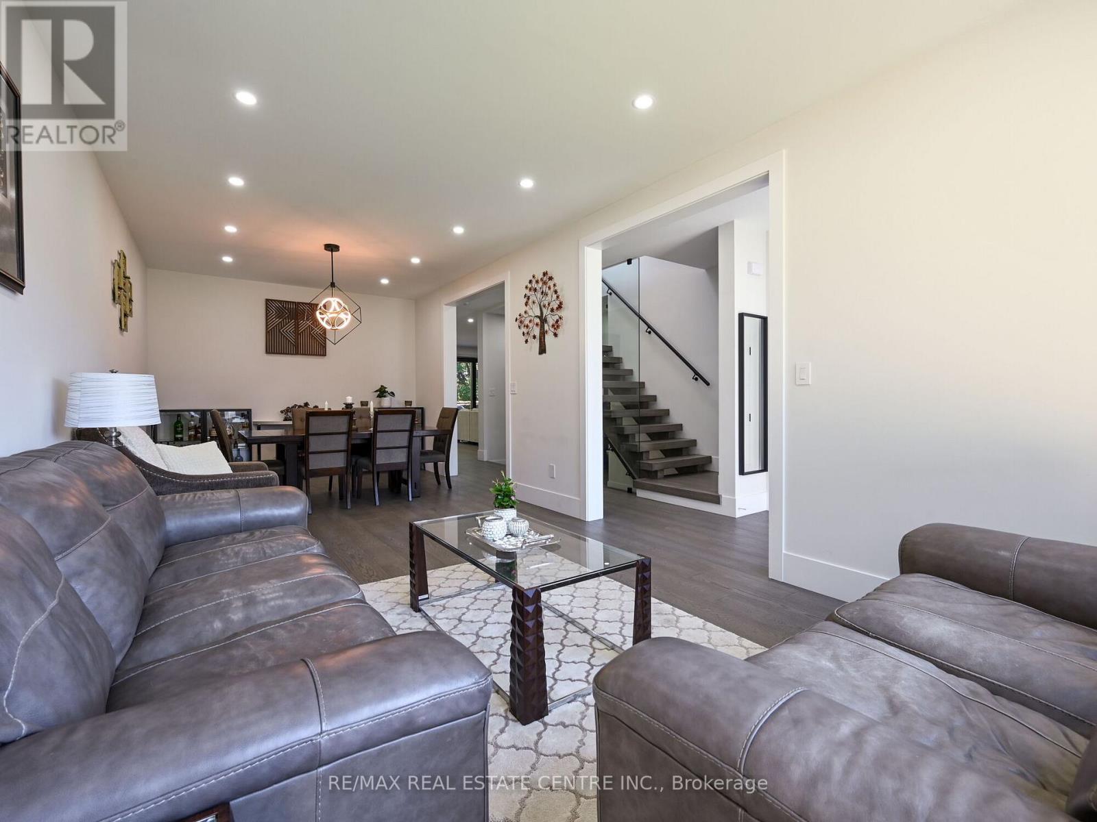 1181 Ogden Avenue, Mississauga, Ontario  L5E 2G8 - Photo 7 - W12428239
