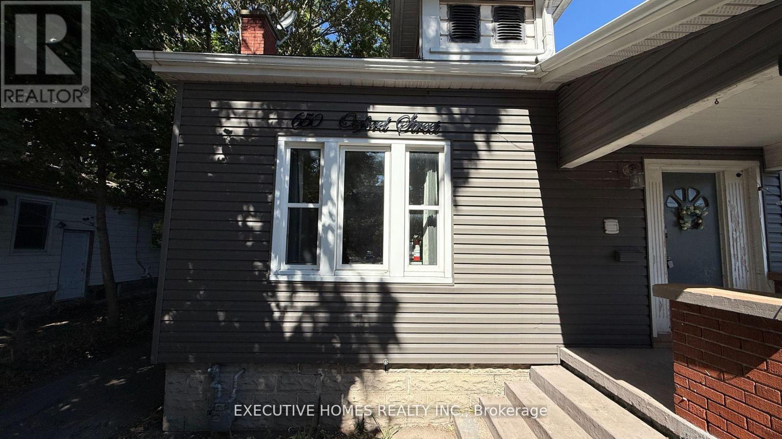 650 Oxford Street E, London East, Ontario  N5X 3J4 - Photo 4 - X12431194