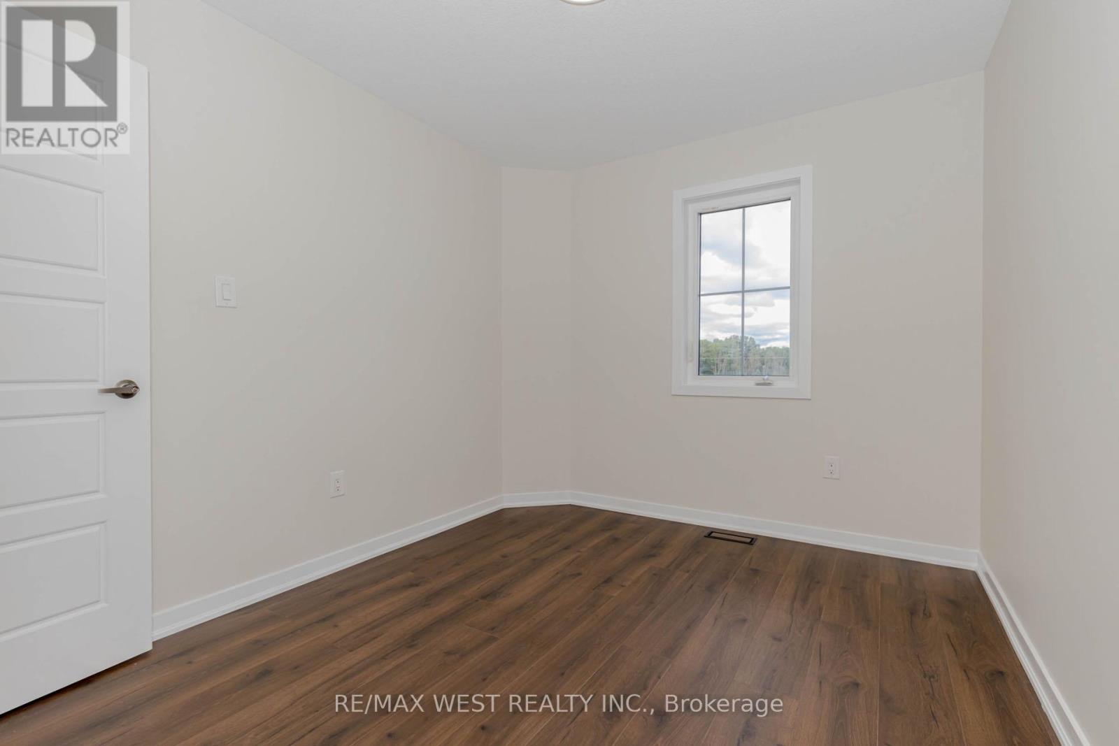 74 Pagebrook Crescent, Hamilton, Ontario  L8J 0K7 - Photo 25 - X12431195