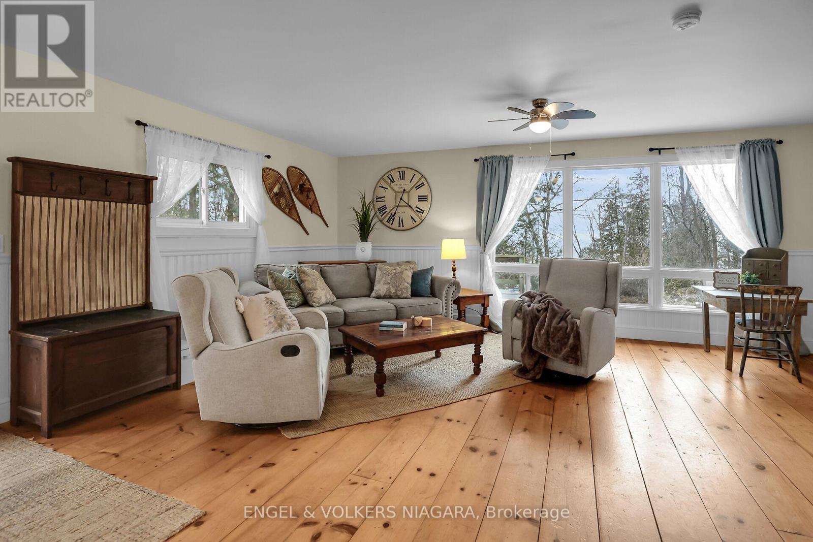 75573 Elliott Street, Bluewater, Ontario  N0M 1G0 - Photo 11 - X12411180