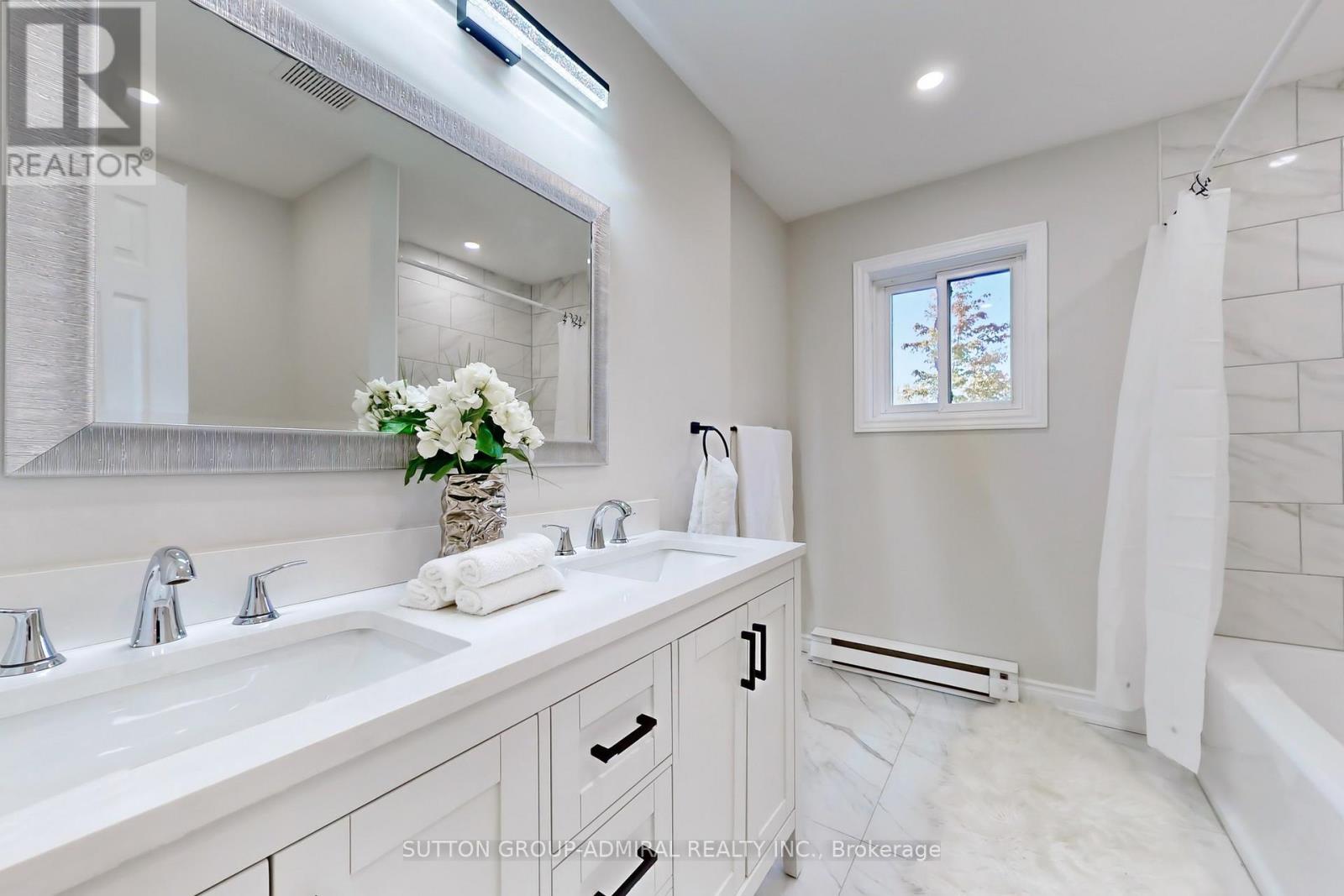 5127 Severn Pines Crescent, Severn, Ontario  L0K 2B0 - Photo 27 - S12431204