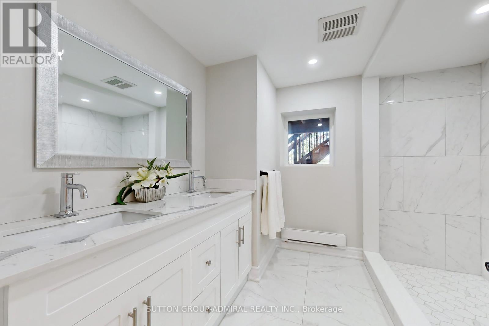 5127 Severn Pines Crescent, Severn, Ontario  L0K 2B0 - Photo 39 - S12431204