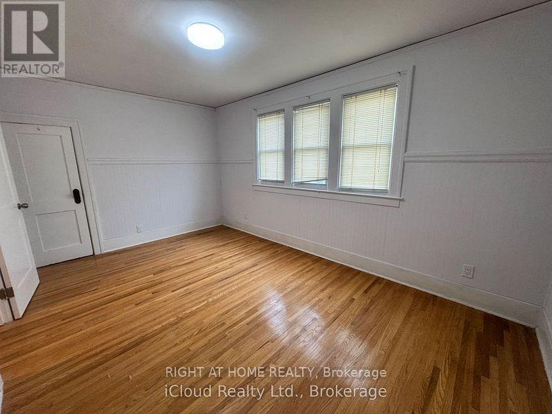 2 - 1395 Dougall Avenue, Windsor, Ontario  N8X 1R6 - Photo 14 - X12431209