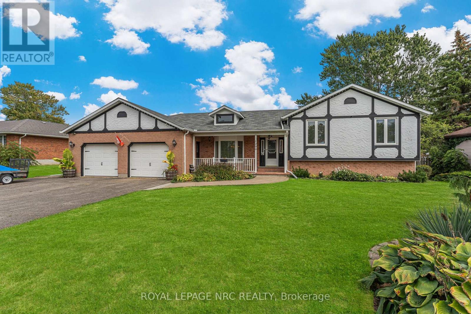 1200 Pettit Road, Fort Erie, Ontario  L2A 5A3 - Photo 2 - X12431214