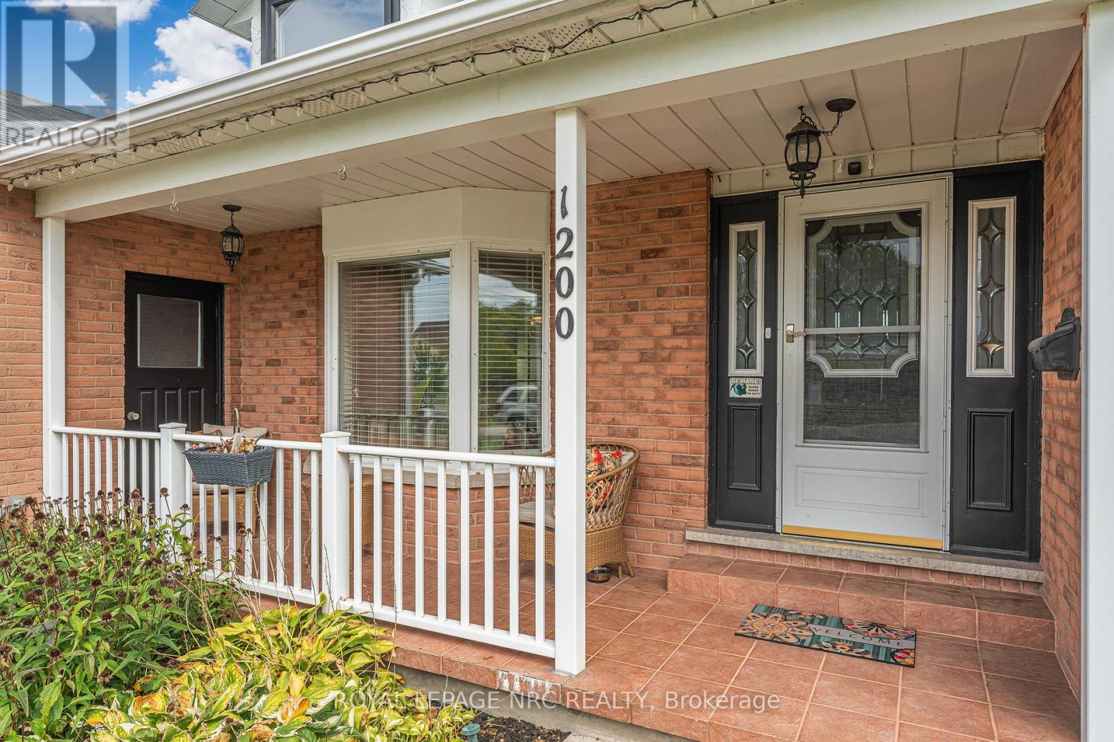 1200 Pettit Road, Fort Erie, Ontario  L2A 5A3 - Photo 3 - X12431214
