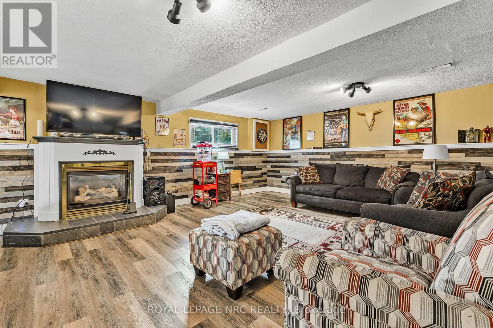 1200 Pettit Road, Fort Erie, Ontario  L2A 5A3 - Photo 30 - X12431214