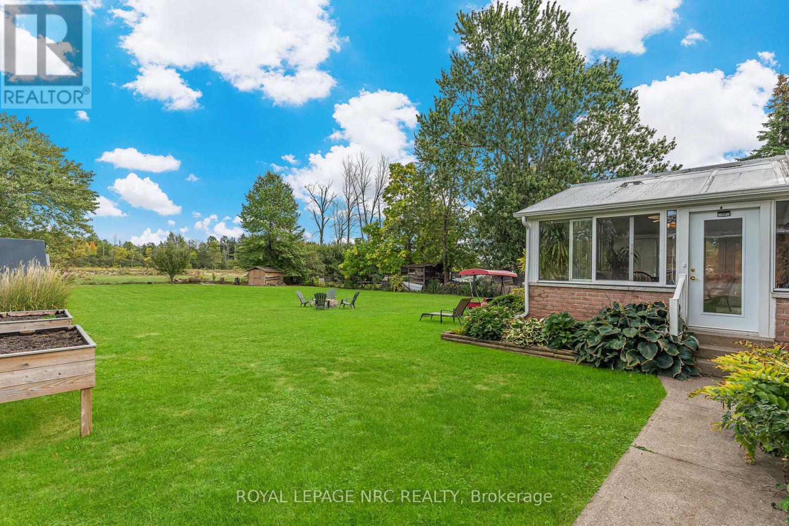 1200 Pettit Road, Fort Erie, Ontario  L2A 5A3 - Photo 39 - X12431214