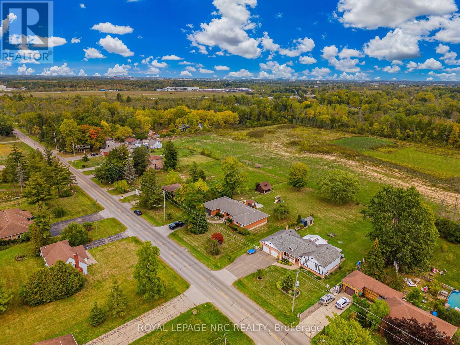 1200 Pettit Road, Fort Erie, Ontario  L2A 5A3 - Photo 47 - X12431214