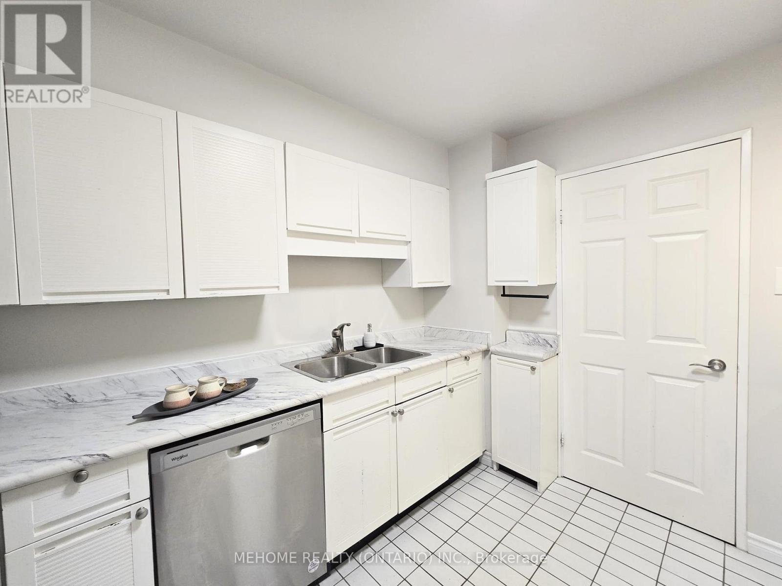 1814 - 45 Carlton Street, Toronto, Ontario  M5B 2H9 - Photo 18 - C12366726