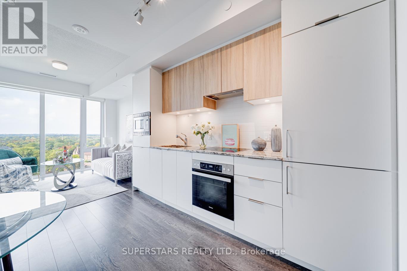 922 - 20 O'neill Road, Toronto, Ontario  M3C 0R2 - Photo 4 - C12431222