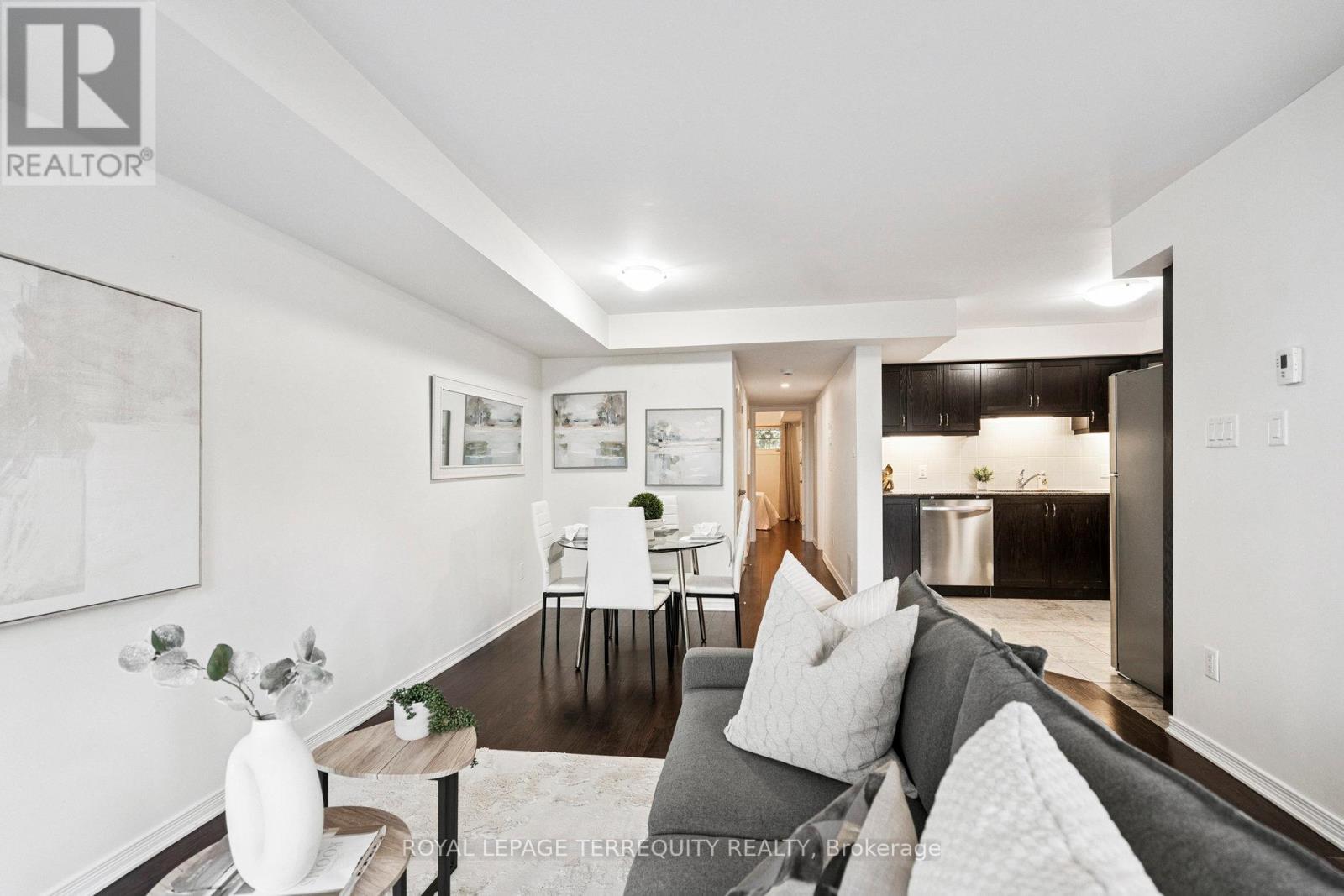 37 - 2441 Greenwich Drive, Oakville, Ontario  L6M 0S3 - Photo 10 - W12431218