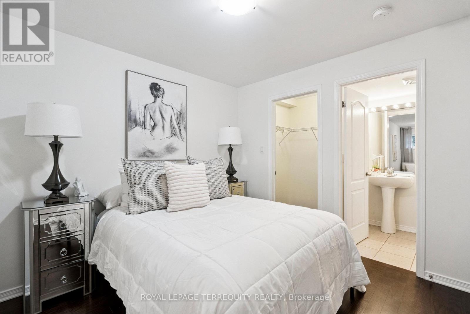 37 - 2441 Greenwich Drive, Oakville, Ontario  L6M 0S3 - Photo 17 - W12431218