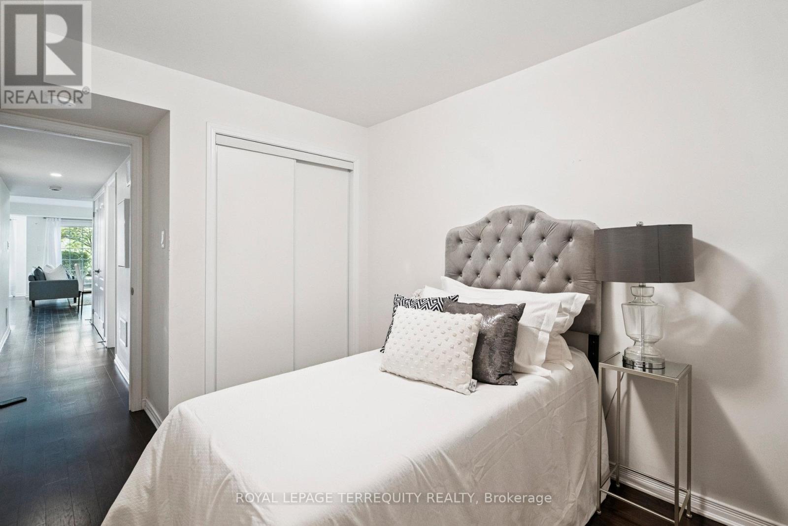 37 - 2441 Greenwich Drive, Oakville, Ontario  L6M 0S3 - Photo 22 - W12431218