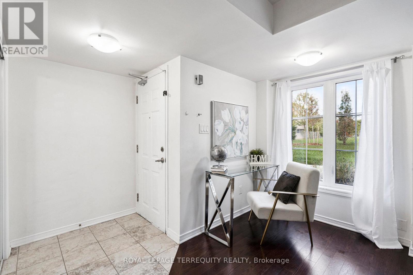 37 - 2441 Greenwich Drive, Oakville, Ontario  L6M 0S3 - Photo 5 - W12431218