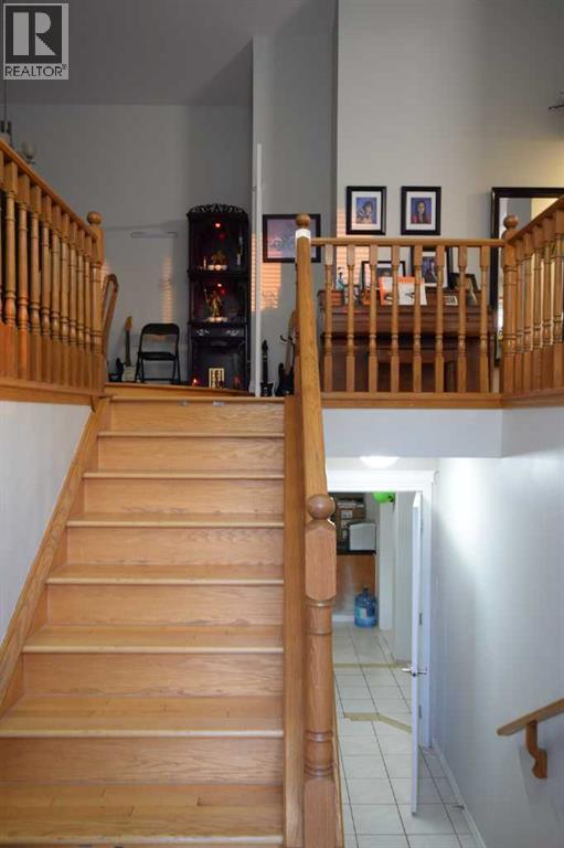 94 Douglas Woods Close Se, Calgary, Alberta  T2Z 1Z5 - Photo 2 - A2259886