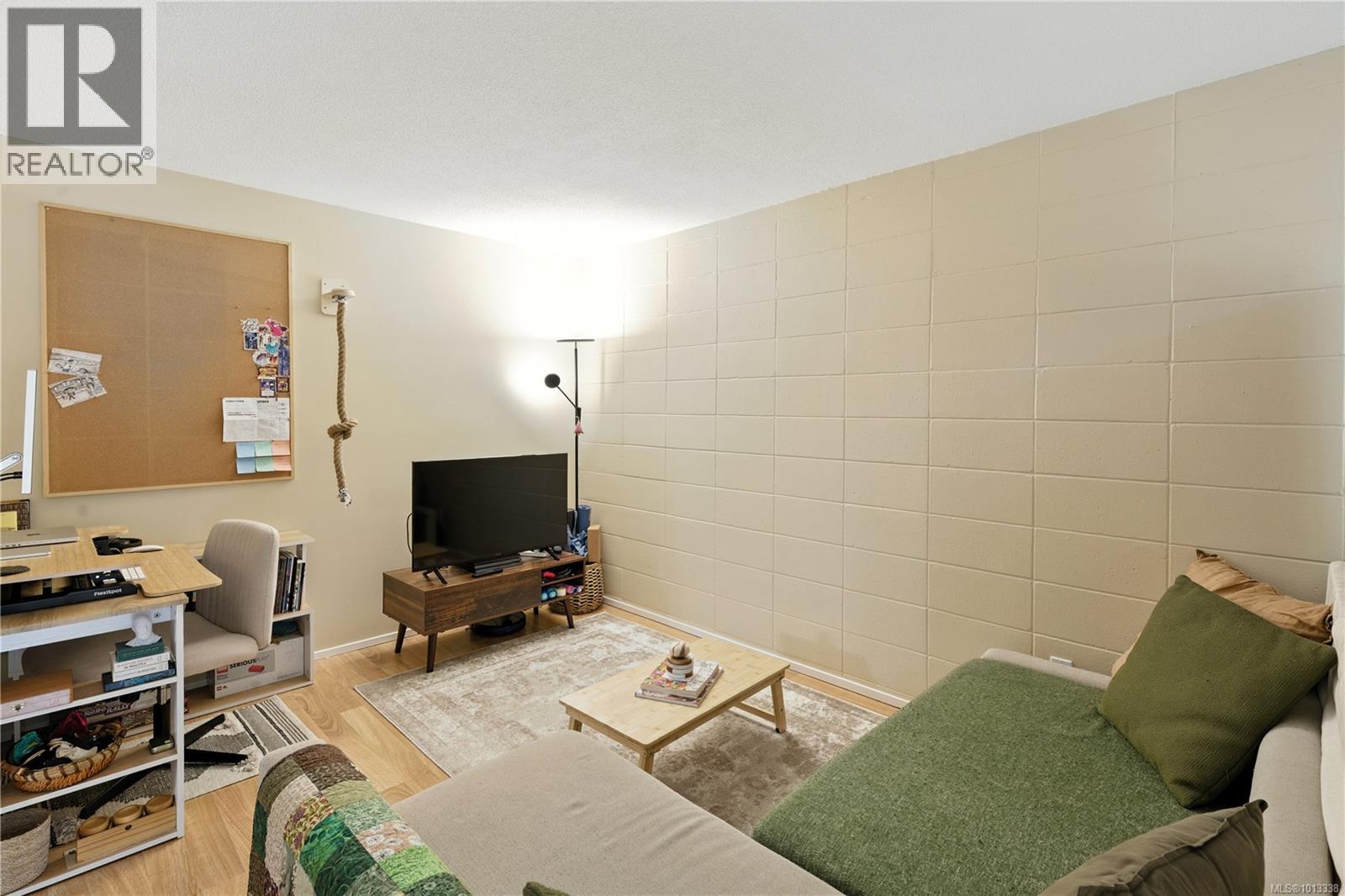 4206 997 Bowen Rd, Nanaimo, British Columbia  V9R 2A4 - Photo 2 - 1013338