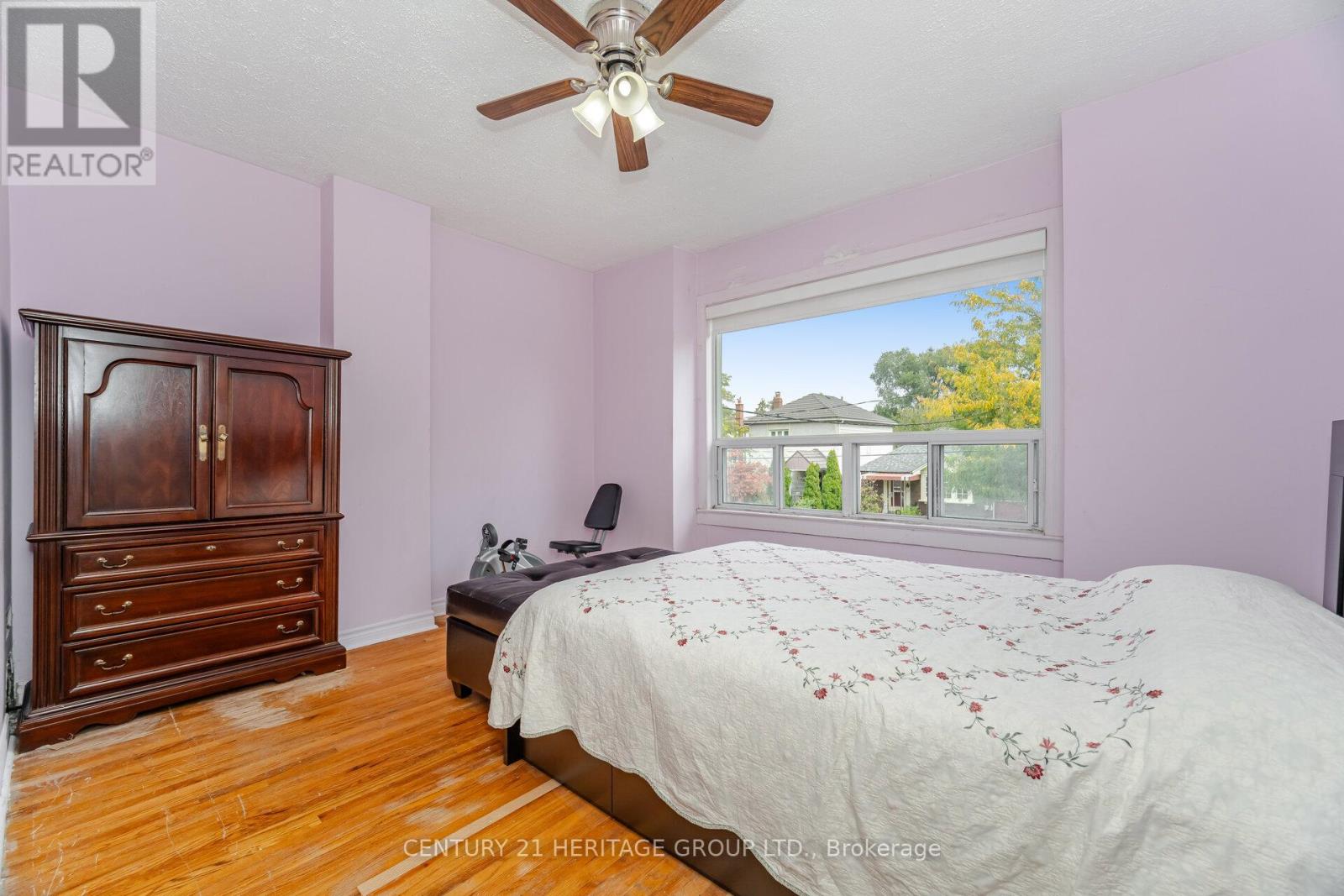 126 Watson Avenue, Toronto, Ontario  M6S 4E1 - Photo 15 - W12415700