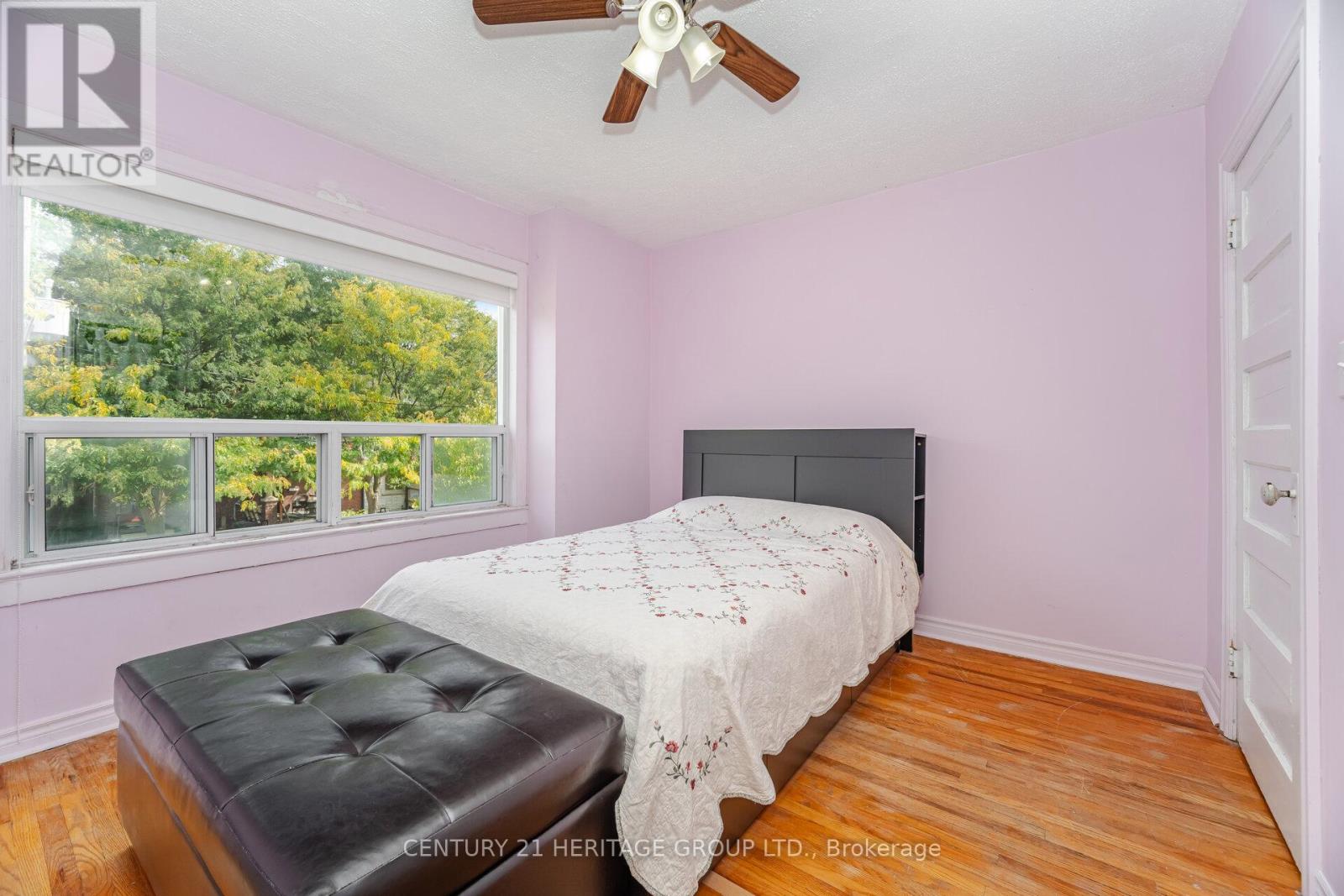 126 Watson Avenue, Toronto, Ontario  M6S 4E1 - Photo 16 - W12415700