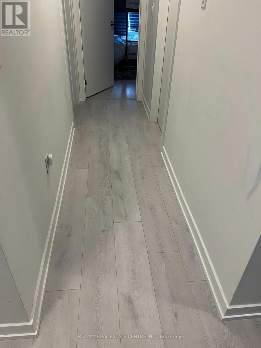 1 - 3405 Ridgeway Drive, Mississauga, Ontario  L5L 0B9 - Photo 10 - W12431172