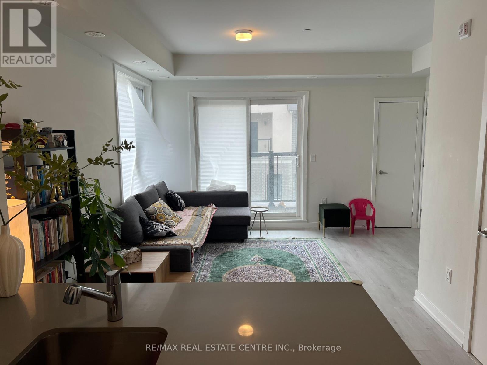 1 - 3405 Ridgeway Drive, Mississauga, Ontario  L5L 0B9 - Photo 3 - W12431172