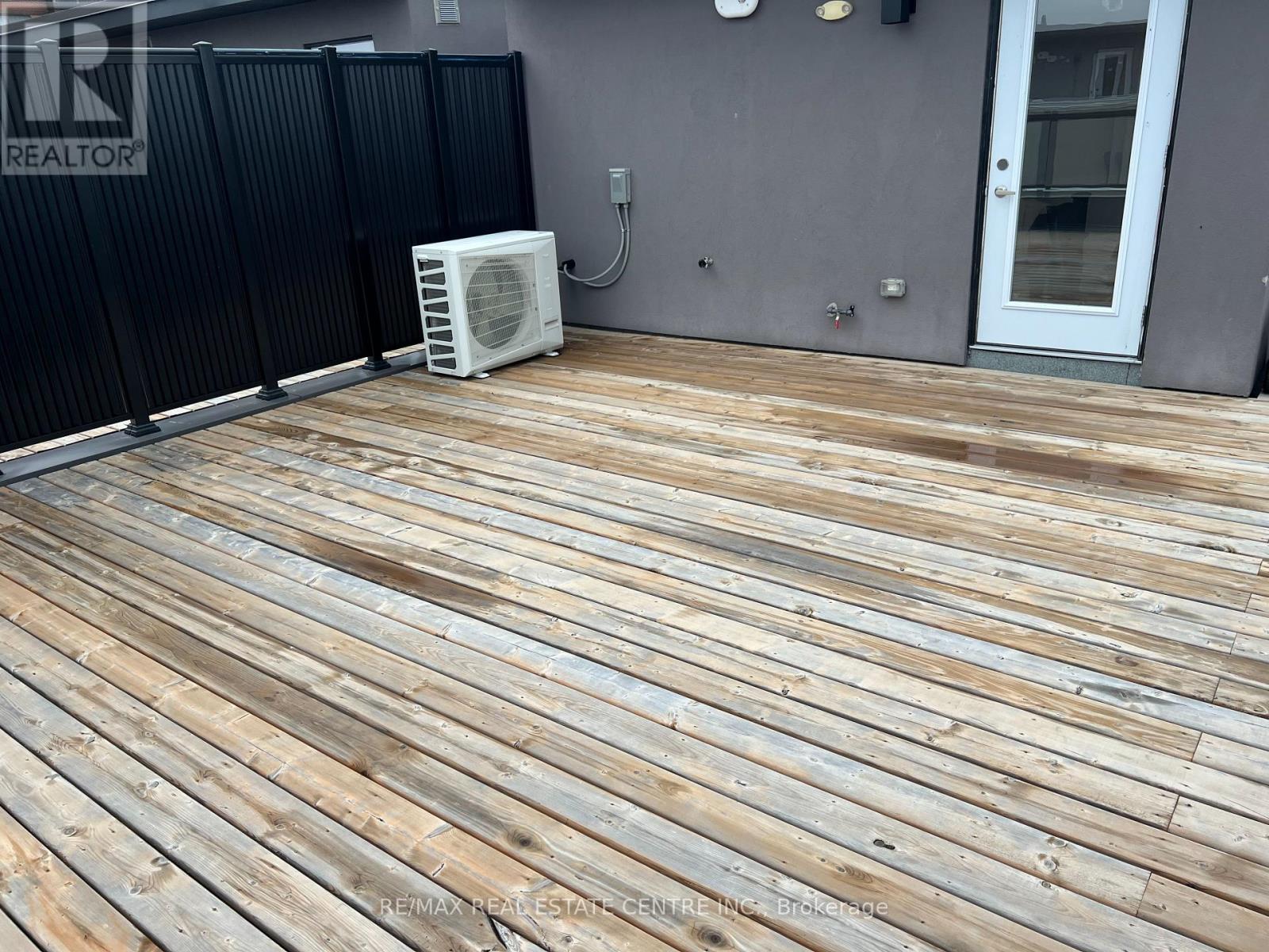 1 - 3405 Ridgeway Drive, Mississauga, Ontario  L5L 0B9 - Photo 14 - W12431172