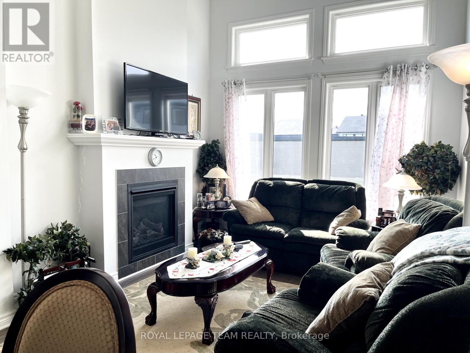 623 Capricorn Circle, Ottawa, Ontario  K4M 0J4 - Photo 12 - X12431232
