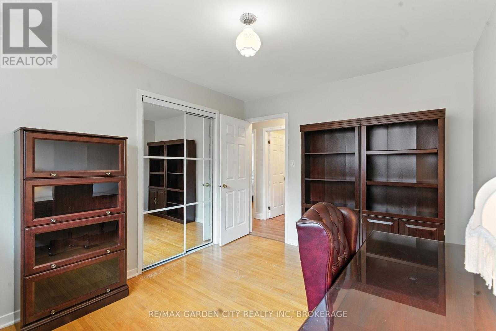 28 Faye Crescent, St. Catharines (Lakeport), Ontario  L2N 1N7 - Photo 16 - X12431235