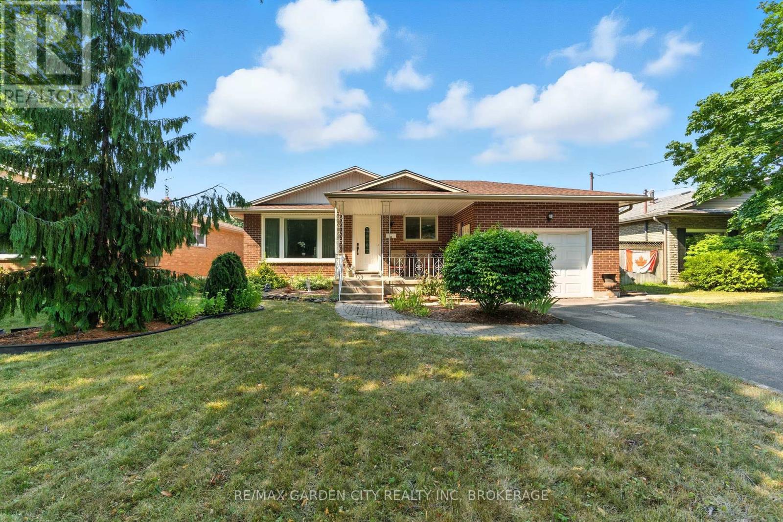 28 Faye Crescent, St. Catharines (Lakeport), Ontario  L2N 1N7 - Photo 43 - X12431235
