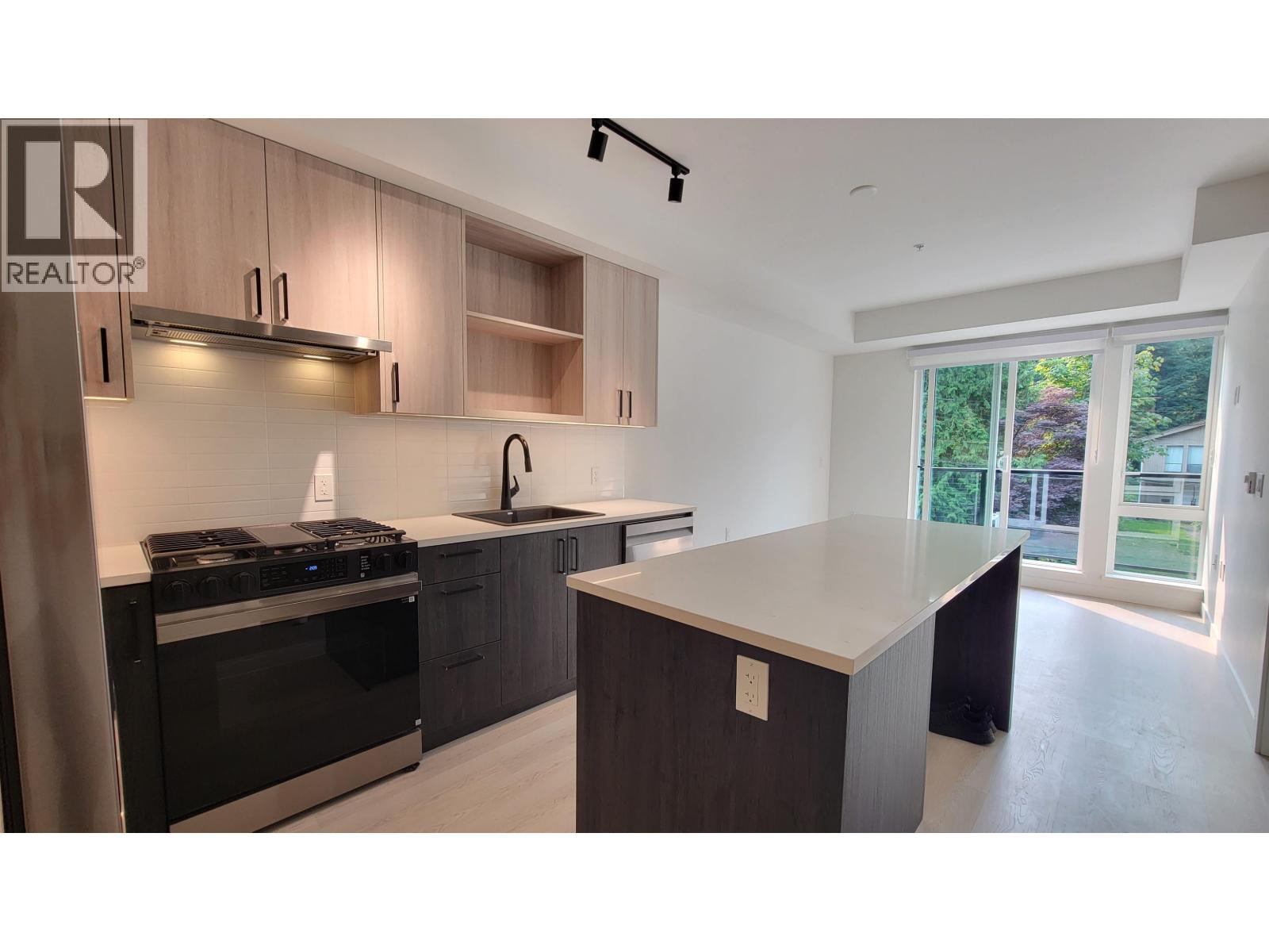 315 2002 GEORGE STREET, Port Moody, British Columbia