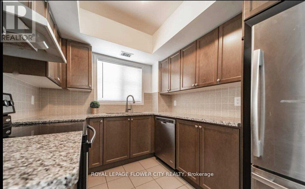 303 - 70 Baycliffe Crescent, Brampton, Ontario  L7A 0Z5 - Photo 10 - W12431245