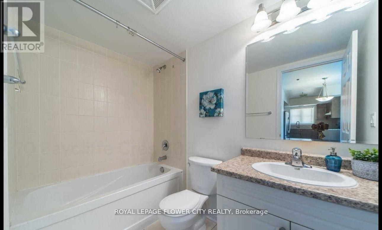 303 - 70 Baycliffe Crescent, Brampton, Ontario  L7A 0Z5 - Photo 12 - W12431245