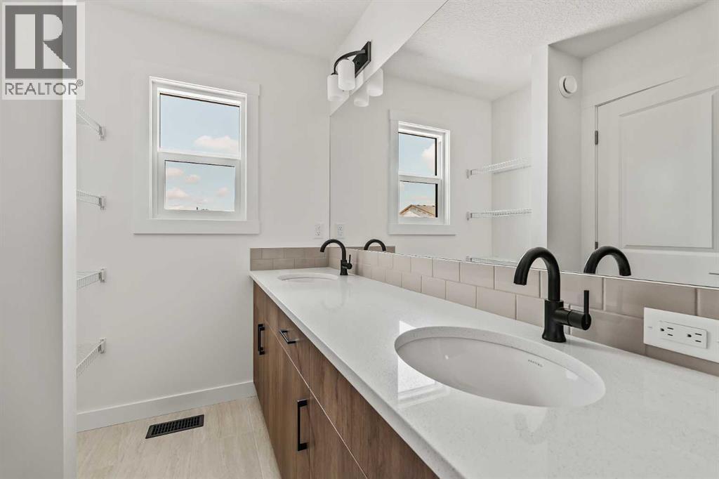 834 Livingston View Ne, Calgary, Alberta  T3P 2K7 - Photo 25 - A2244984