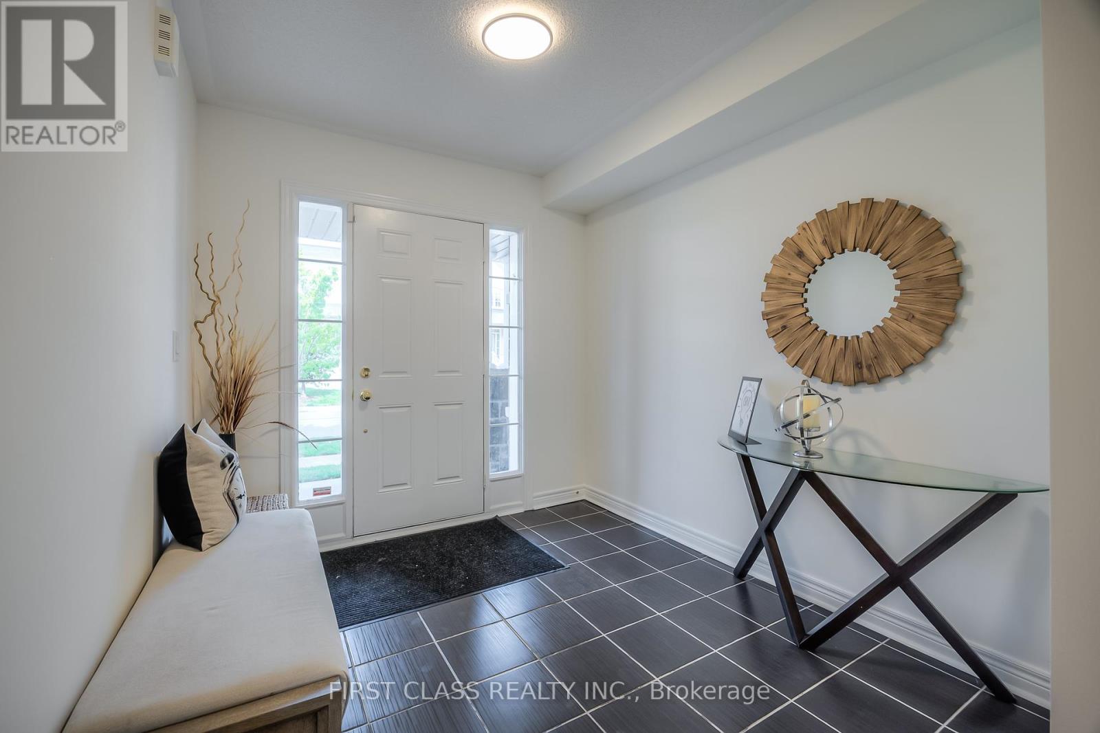 1719 Carousel Drive, Pickering, Ontario  L1X 0C1 - Photo 3 - E12430234