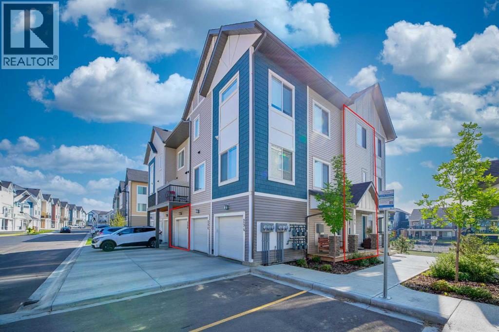 298 Canals Crossing, Airdrie, Alberta  T4B 4L3 - Photo 2 - A2253767