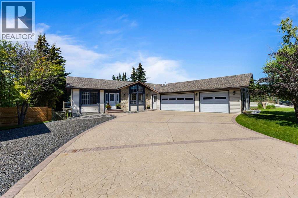 2 Riverside Place, Cochrane, Alberta  T4C 1J6 - Photo 4 - A2255683