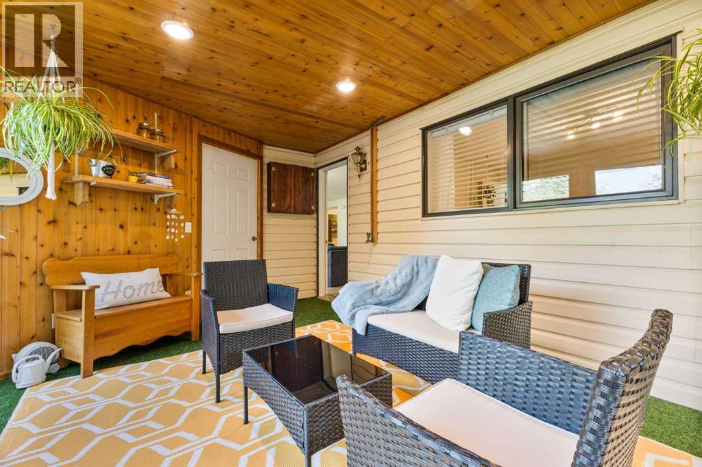 2 Riverside Place, Cochrane, Alberta  T4C 1J6 - Photo 35 - A2255683