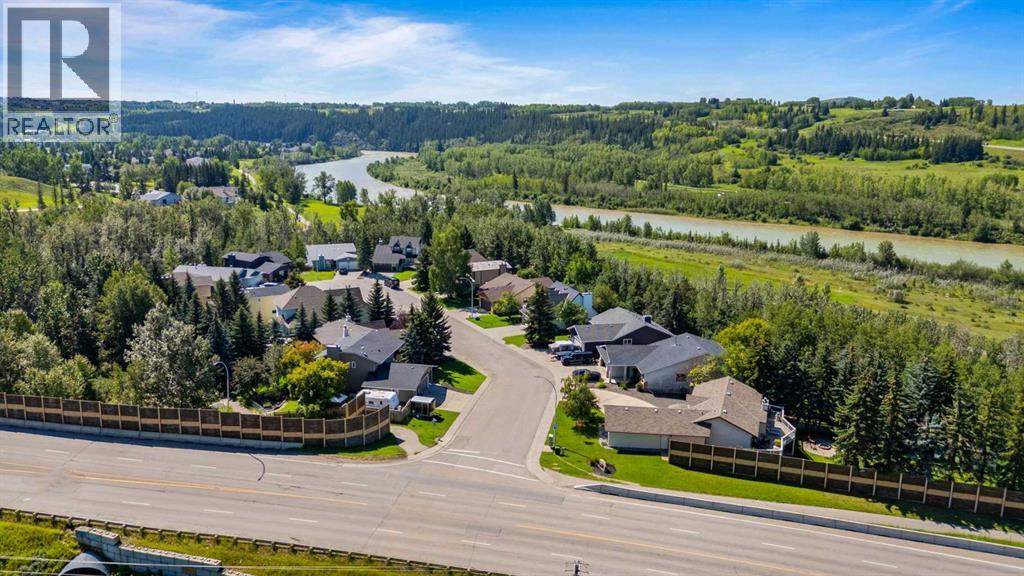 2 Riverside Place, Cochrane, Alberta  T4C 1J6 - Photo 45 - A2255683