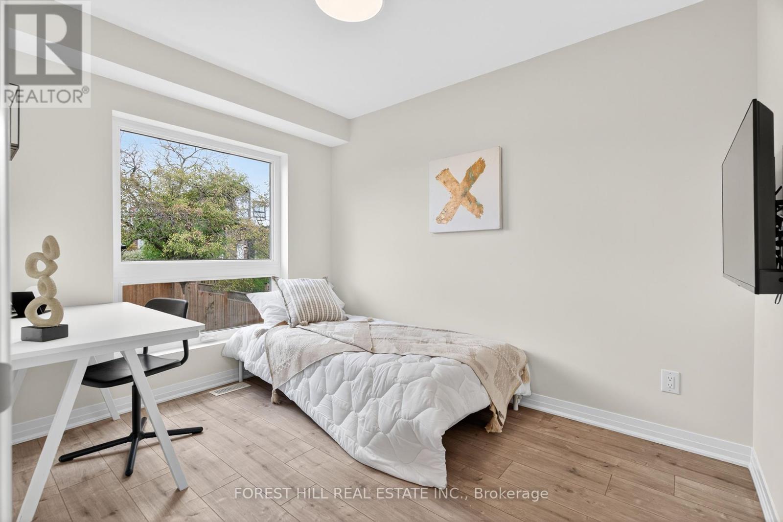A - 31 Harrow Drive, Toronto, Ontario  M6M 2X4 - Photo 14 - W12406430