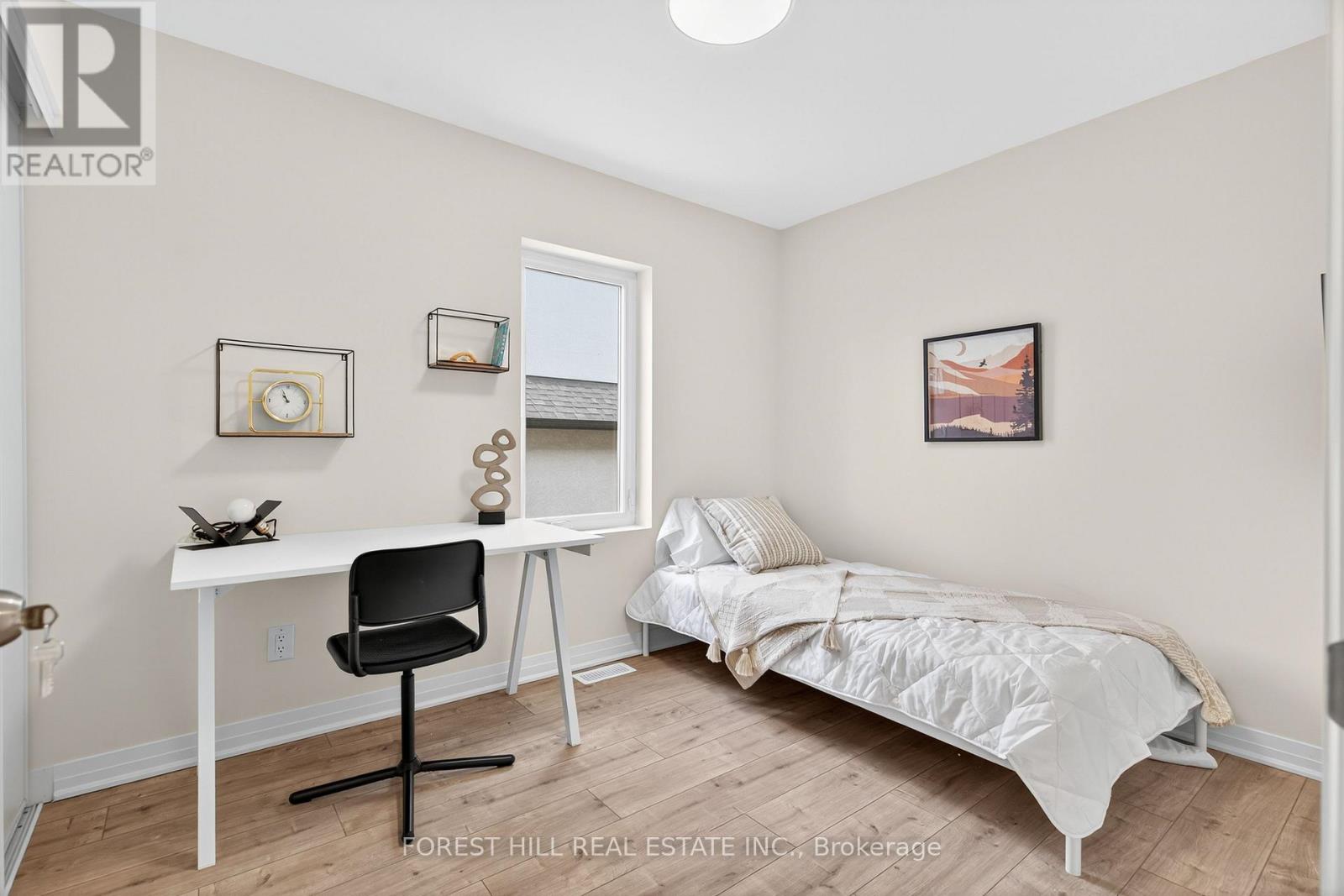 A - 31 Harrow Drive, Toronto, Ontario  M6M 2X4 - Photo 16 - W12406430