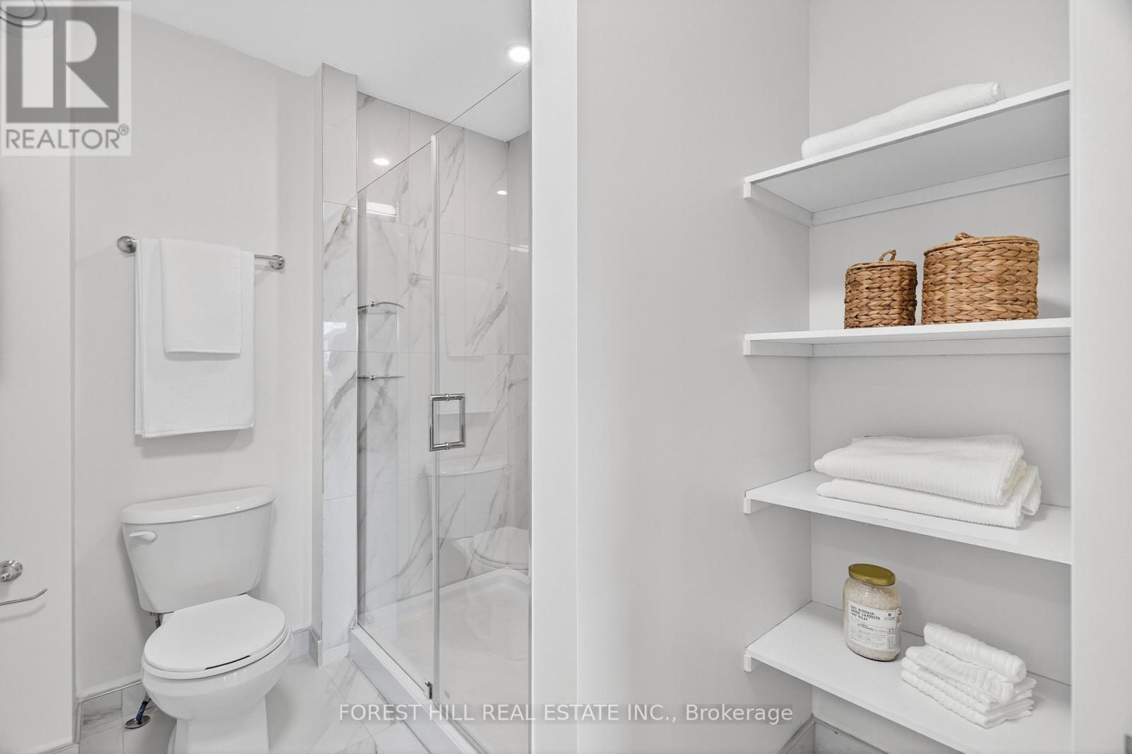 A - 31 Harrow Drive, Toronto, Ontario  M6M 2X4 - Photo 28 - W12406430