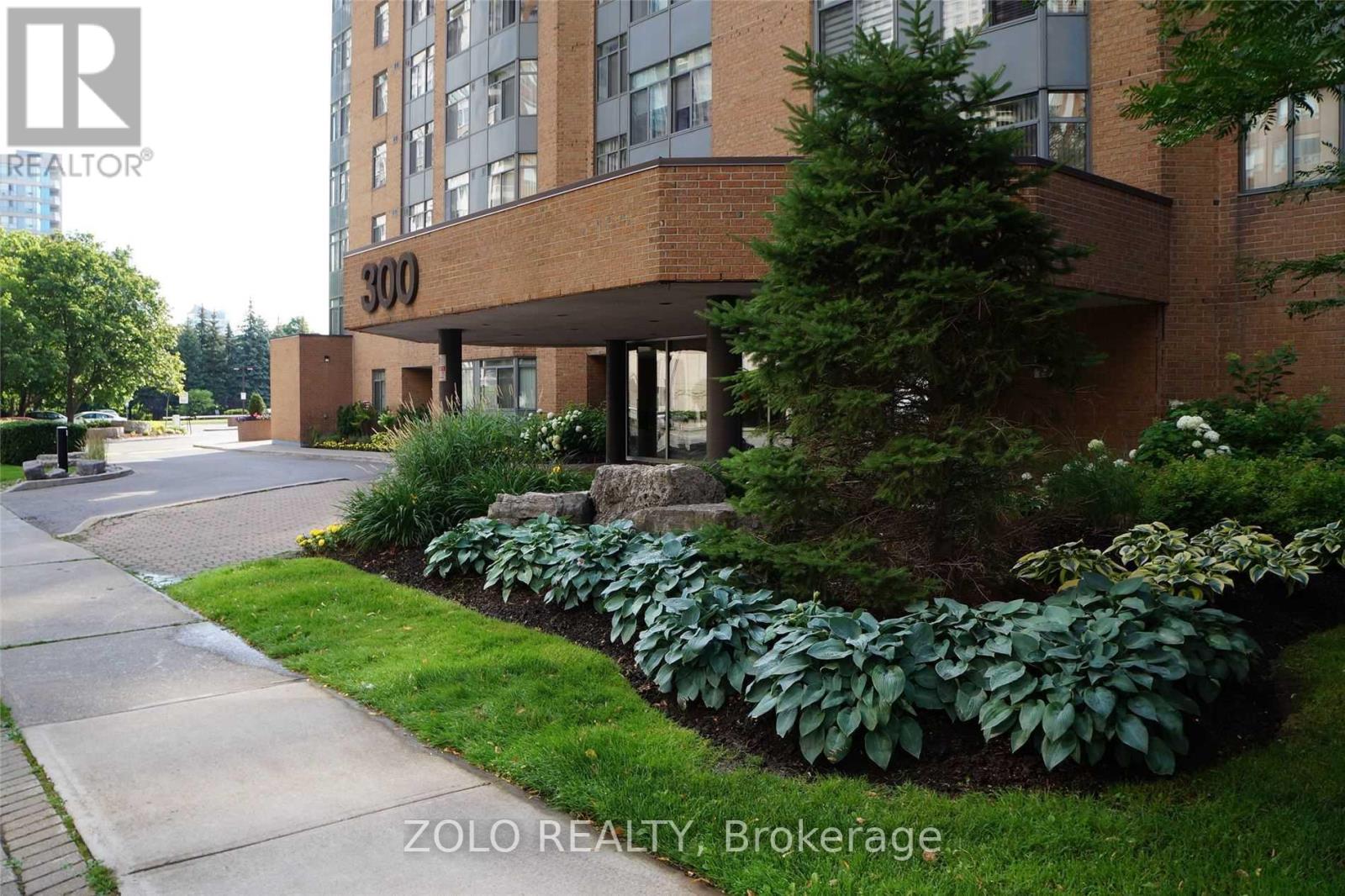 1001 - 300 Webb Drive, Mississauga, Ontario  L5B 3W3 - Photo 17 - W12429743